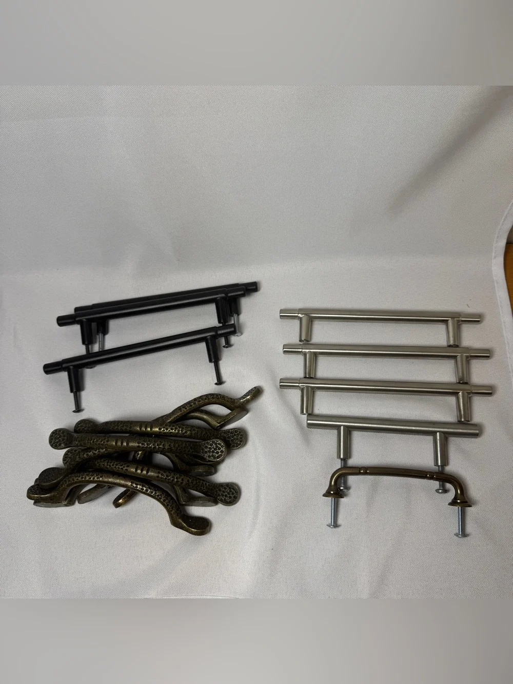 Lot of 15 Cabinet Door Handles Pulls Mixed Finishes Black Silver Bronze Hardware